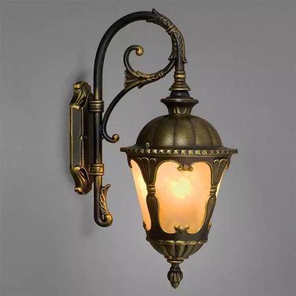 Brass Traditional Outdoor Wall Lantern